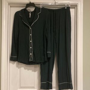 Soma Cool Nights Dark Green Pajama Set with White Trim